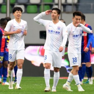 开云-【中超】赵明剑任意球破门 青岛0比1负申花形势危急